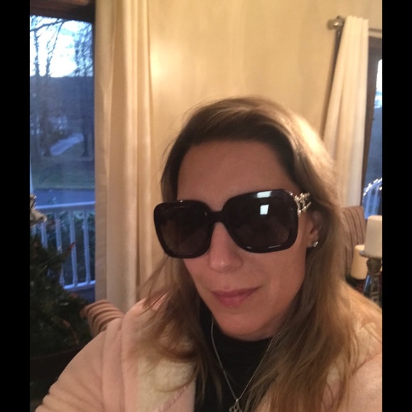 Chanel Tortoise Bijou Polarized Sunglasses - Picture 4 of 4